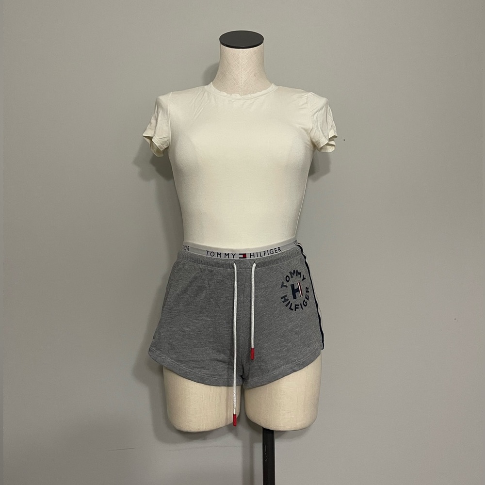 Tommy Hilfiger Size Small Women’s Lounge Shorts - Gray